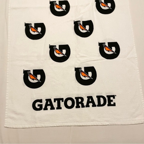 Gatorade Sports Towel Gym Double Sided Towel - Picture 13 of 16
